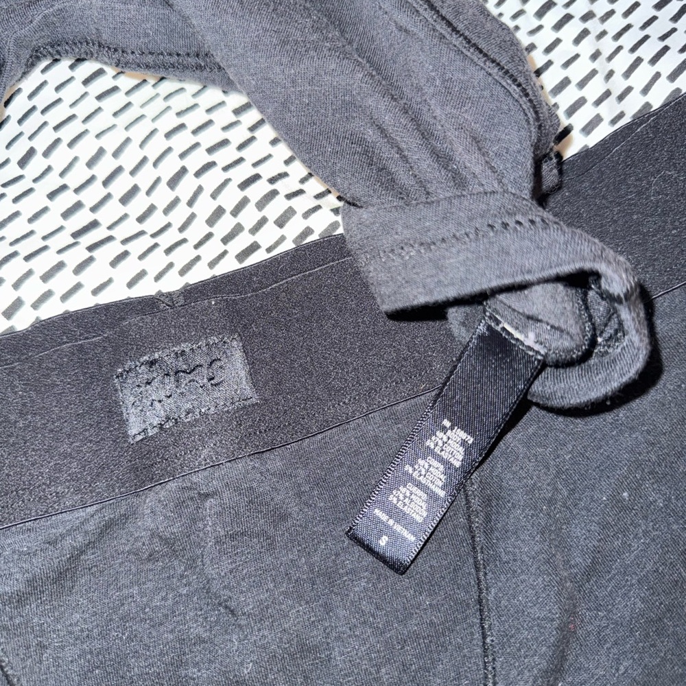 SKIMS Black Sleep Set - Top & Bottoms Included - Picture 2 of 5